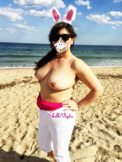 [50] - Hope you have a great Easter! From your Easter Beach Bunny! by ShelbiVigdis