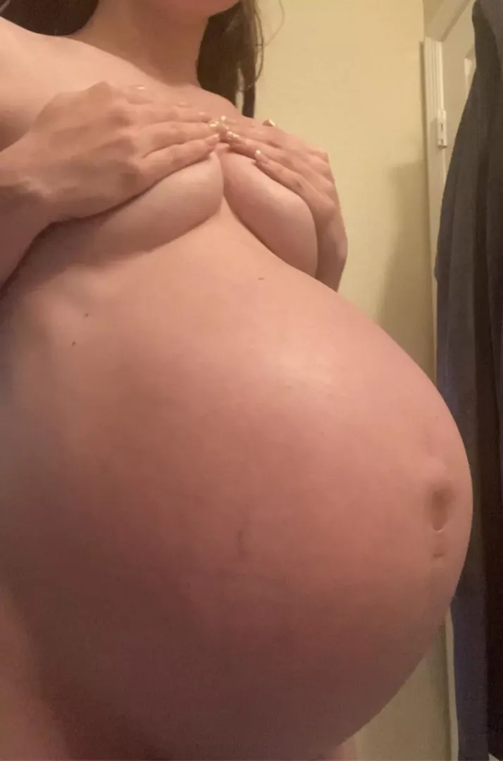 5’1 39 weeks:) by Astraealove