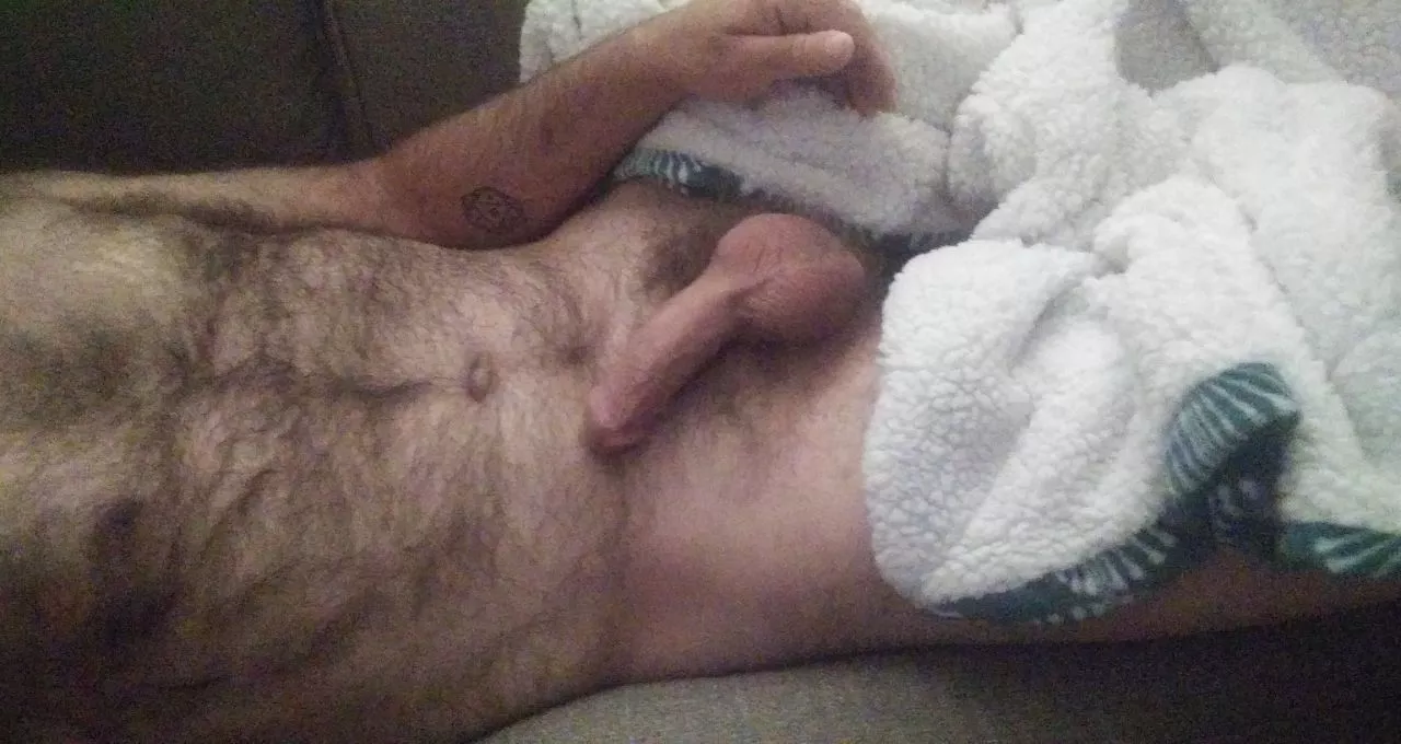 [51] It's time for bed. You cumming? posted by thedadddynextdoor