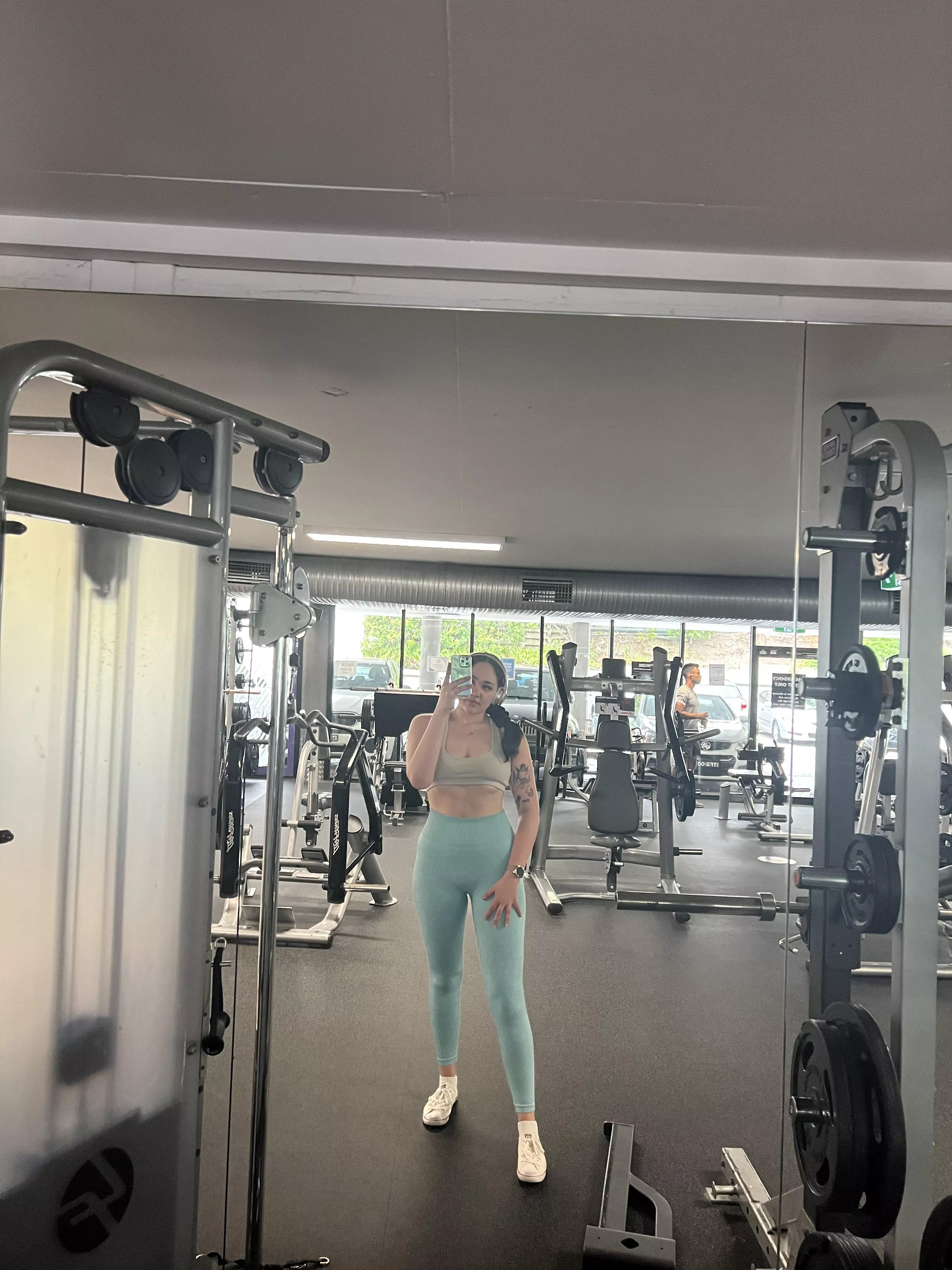 5’11” of mostly legs 🤪 [f] posted by SydneyKate9