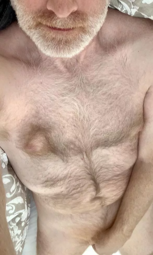 [53] Ride my beard. Rub against my chest. Sit on my… posted by ZelaznyFan68