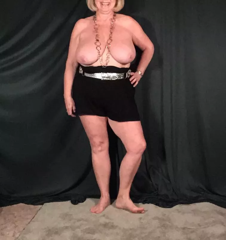 57F - New casino outfit after I lost the top and heels! posted by CurvyGILF4Fun