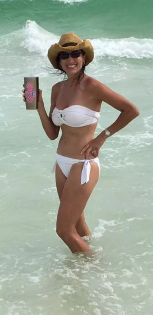 [59] and a body like a 19 year old by milfsoverthotties69