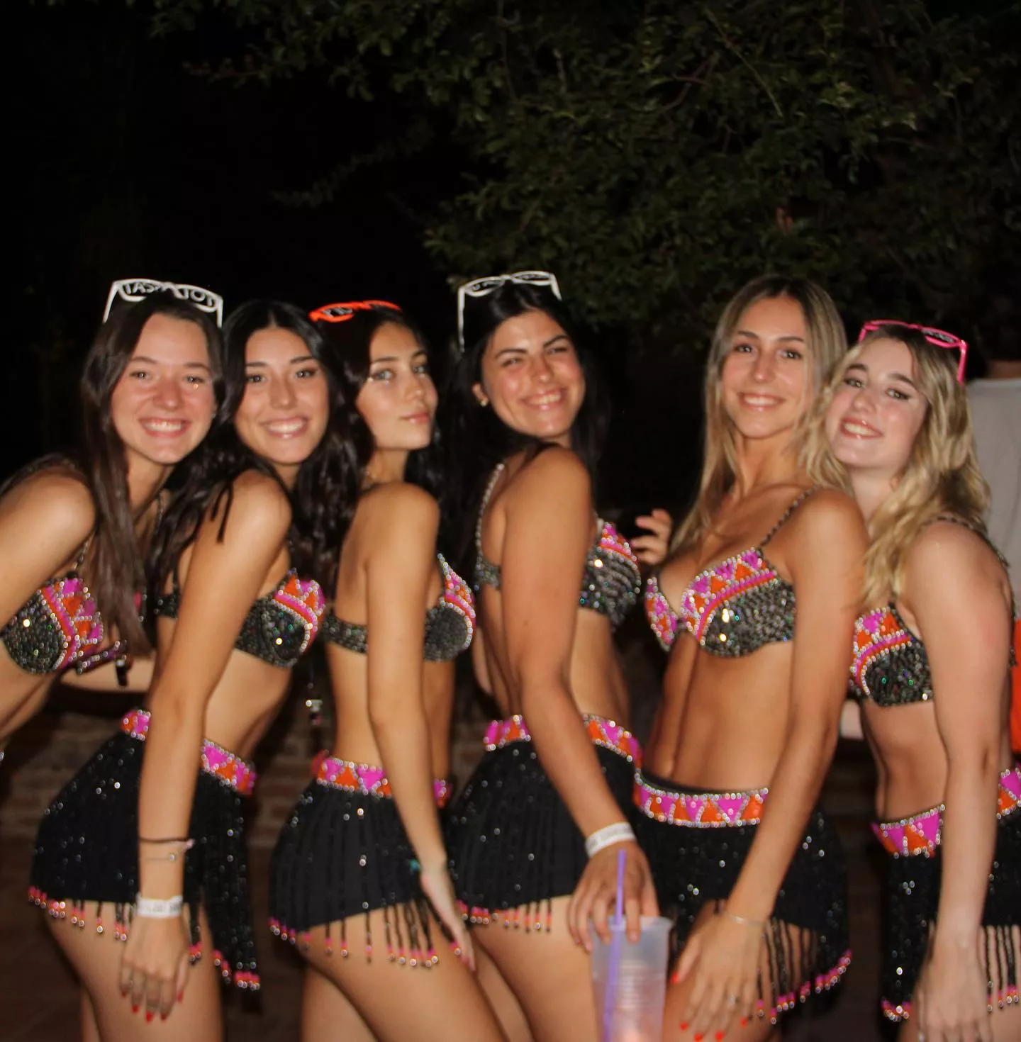 [6] hot babes posted by siimple_code