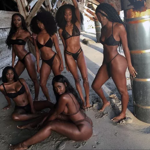 [6] top = 1-4, bottom = 5-6 by ManyFlavors