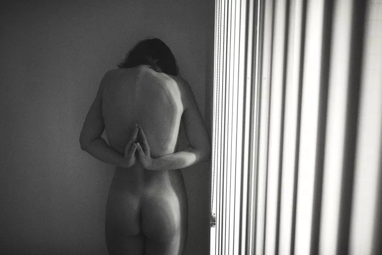 6’1 by the window [f] by modeladventurer