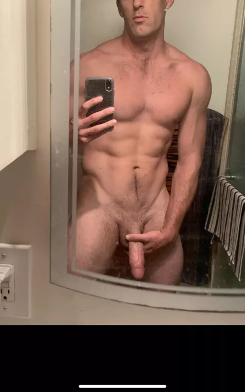 6’4 with an 8 inch 🍆 by hungathleticbull