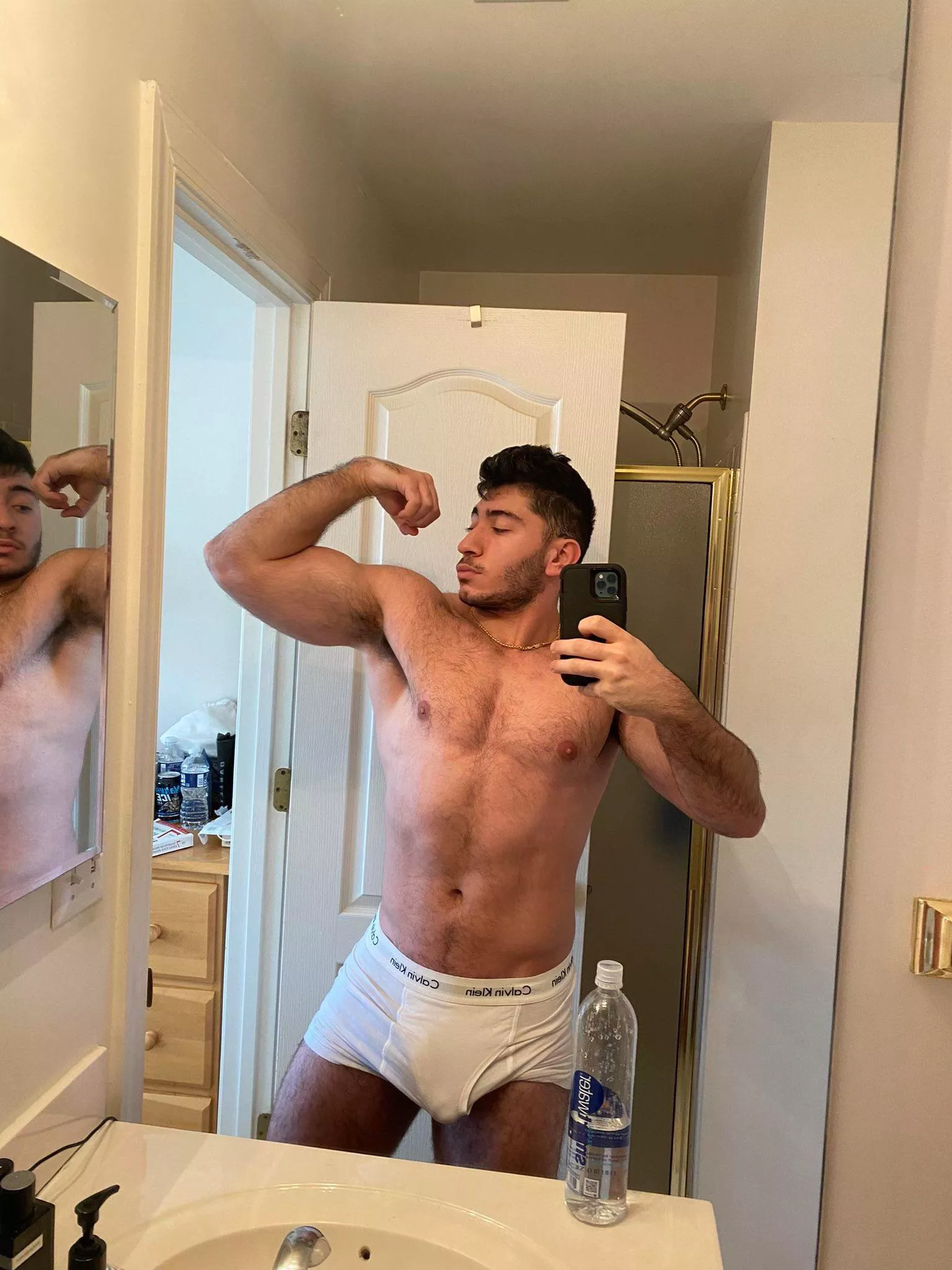 9 inches in tight boxers 🥲 posted by jadenmcot