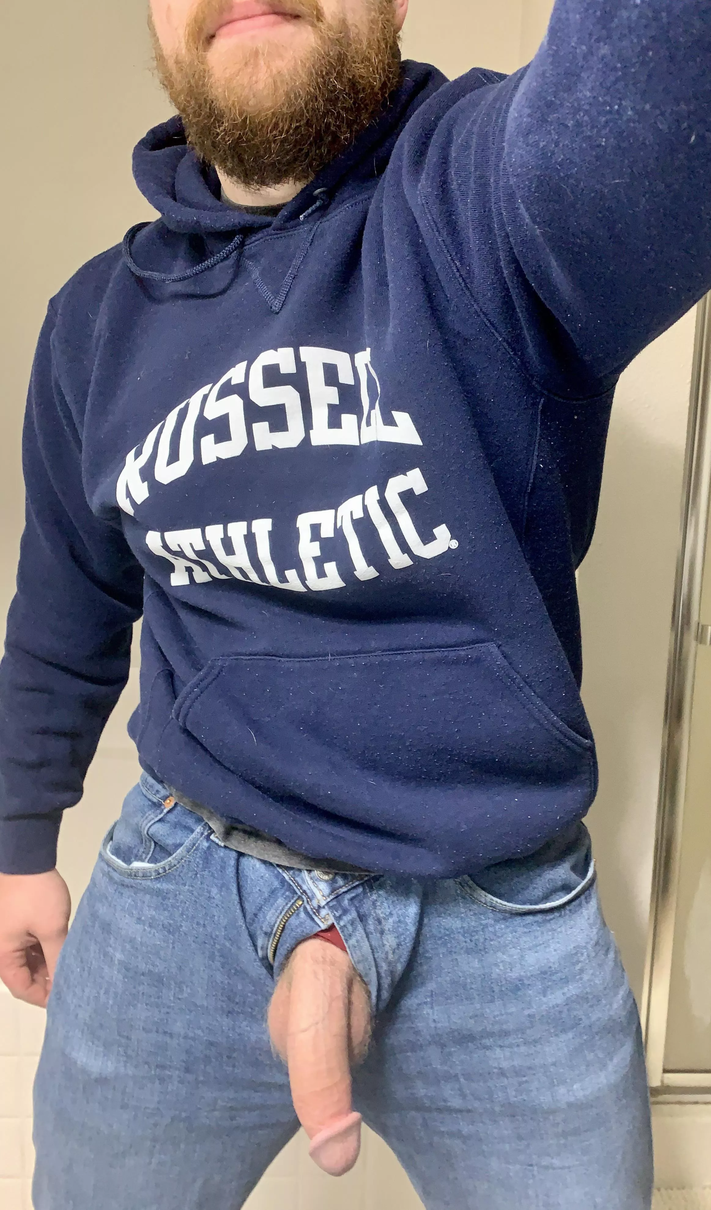 90% of the time I’m in jeans and a sweatshirt. [35] posted by icytonight600