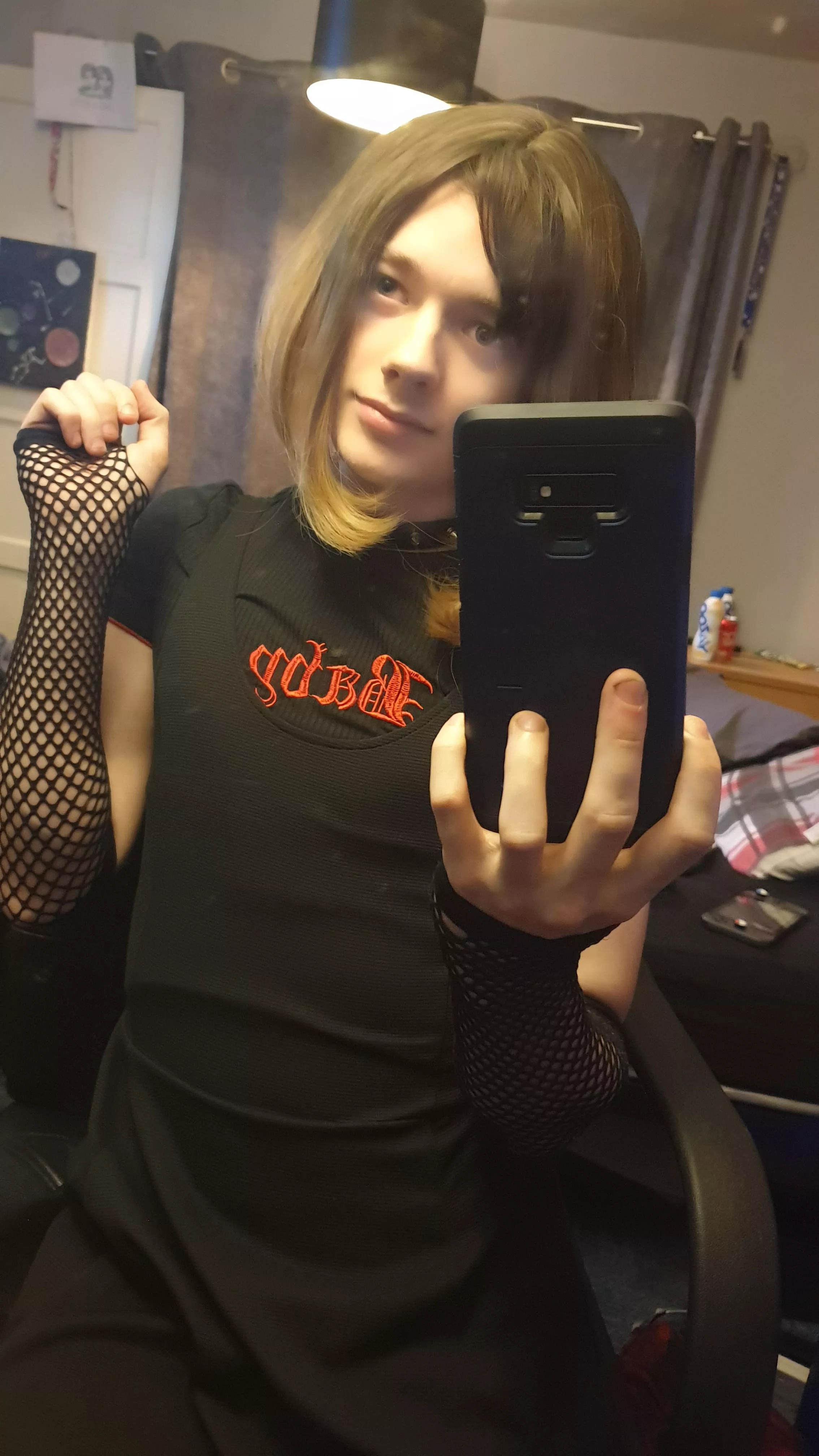 A bit of an old photo as I haven't had the confidence to go full fem for a while but I'm getting there 😁 posted by _Snow-Bunny_