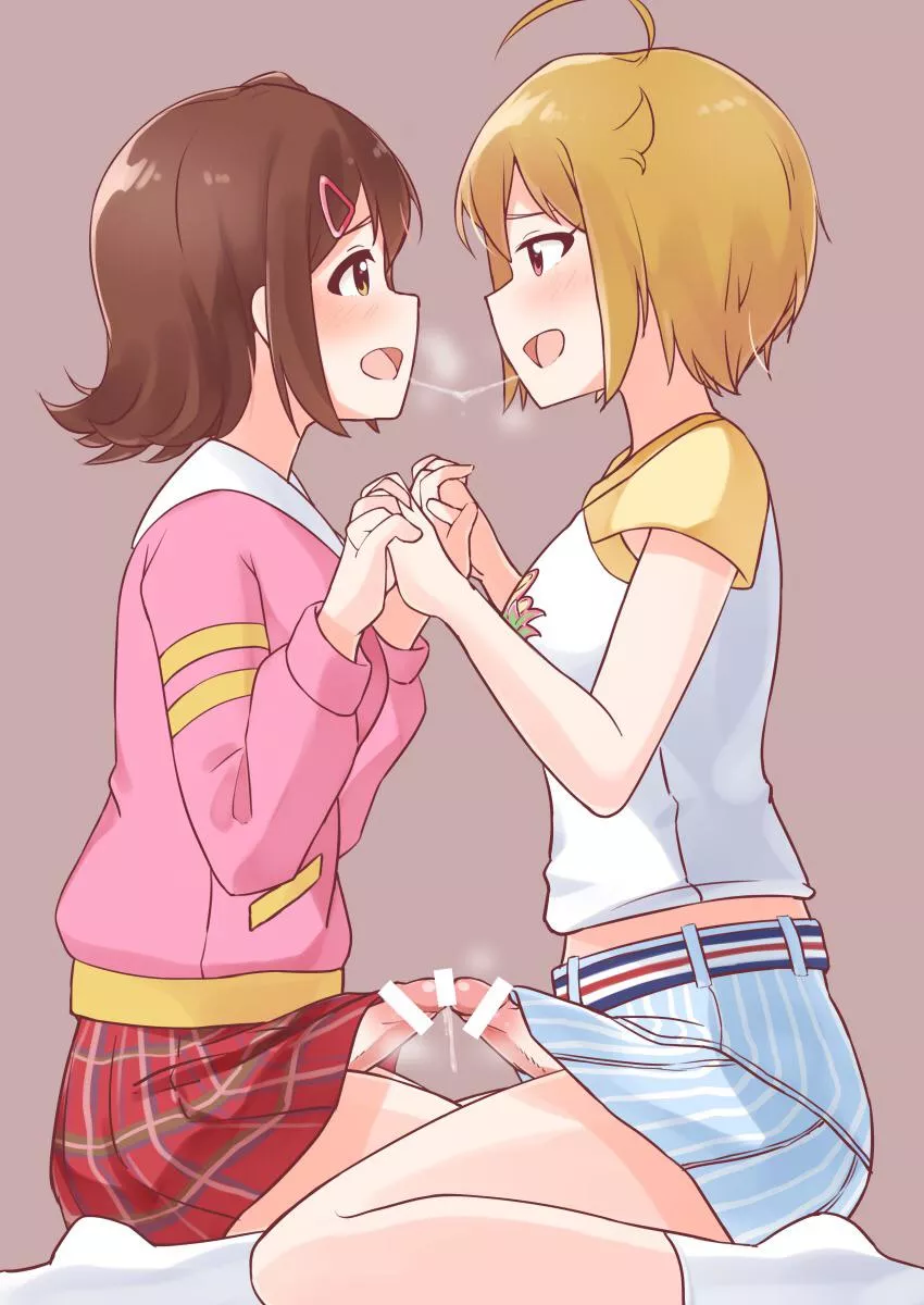 A bit of lovey dovey hand holding <3 posted by shawdysplitscreen