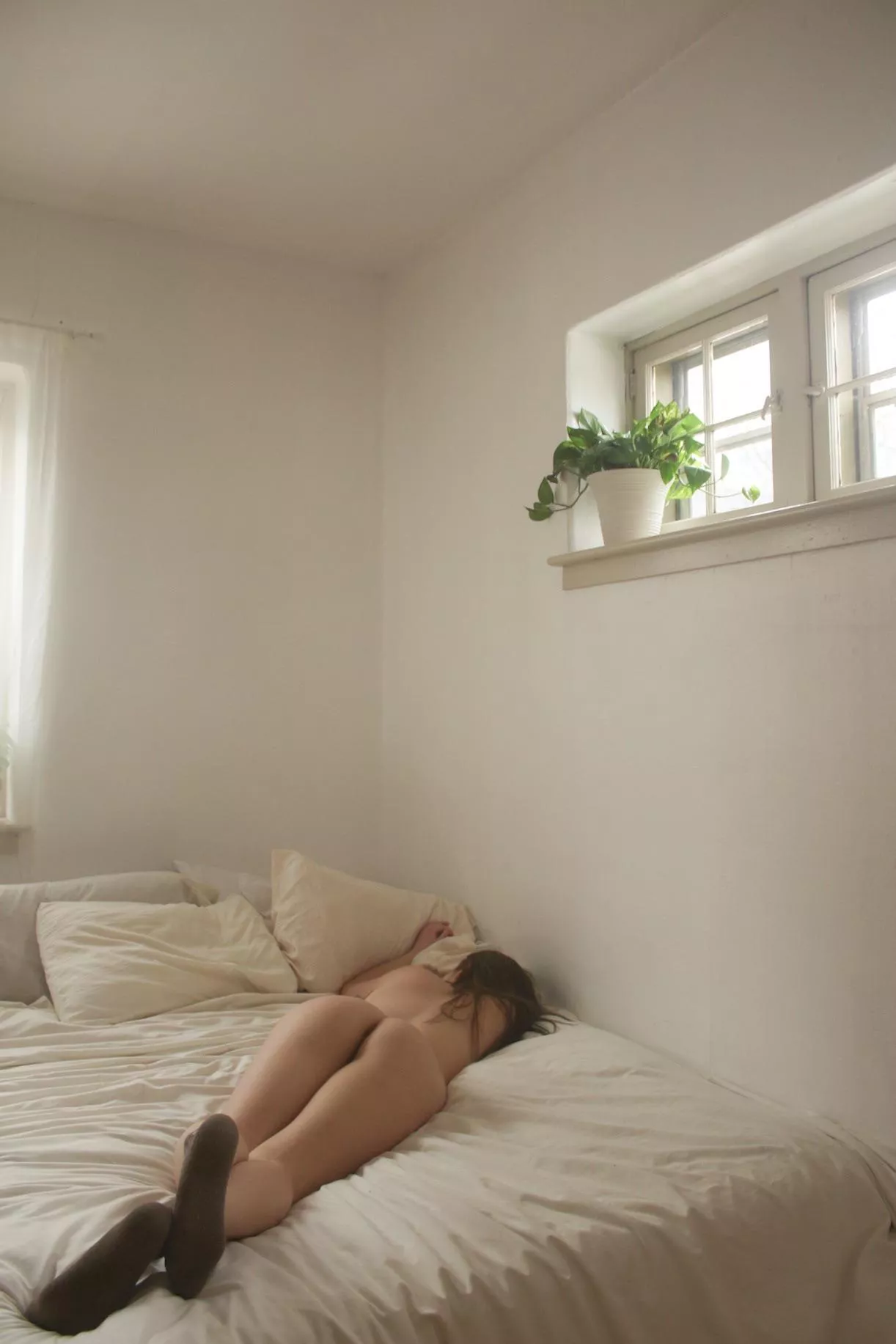 a casual self portrait from a year ago :-) i miss my white walls 😭 posted by naltiak_