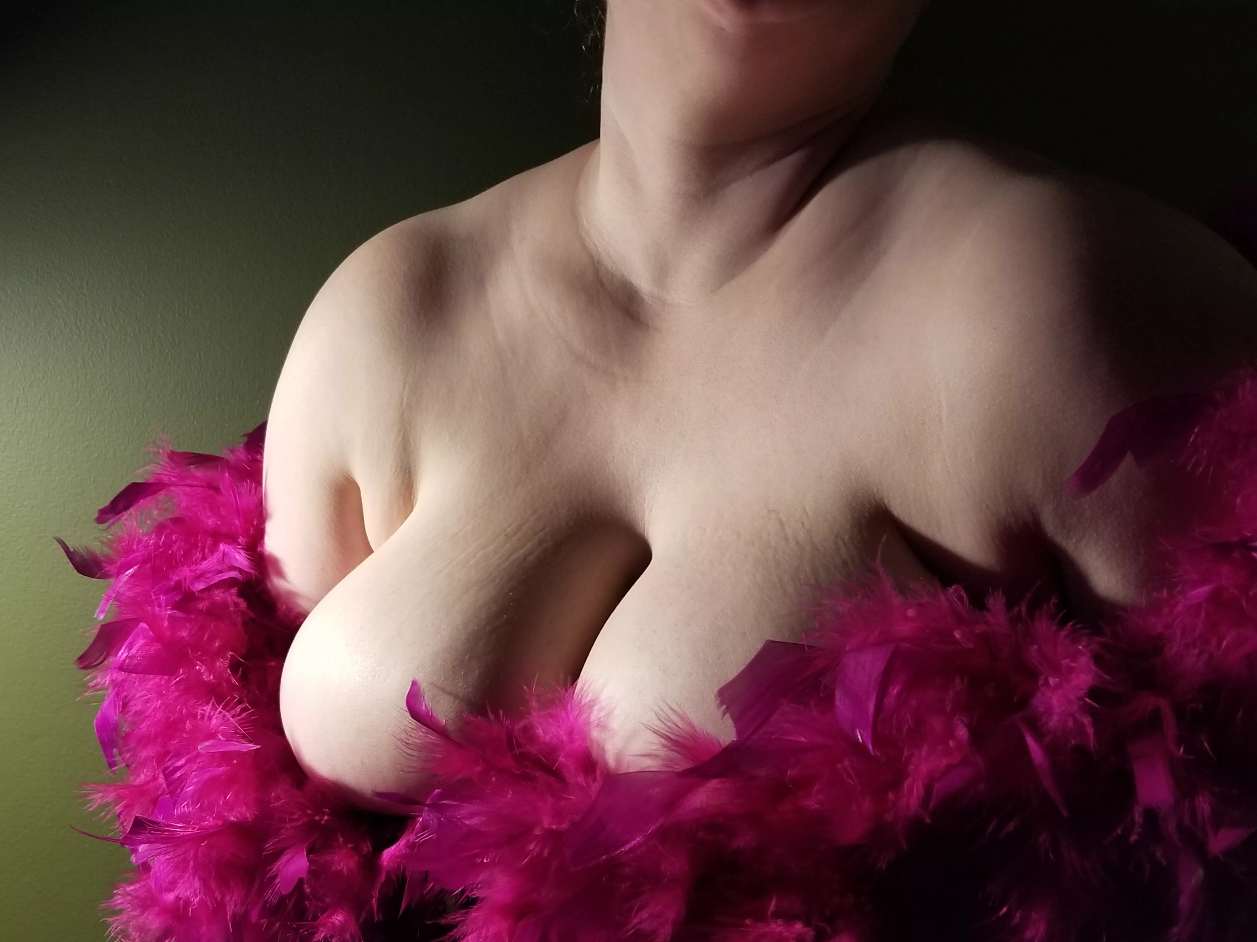 A classic tease for your Saturday evening 💖 [IMAGE] posted by Merotany