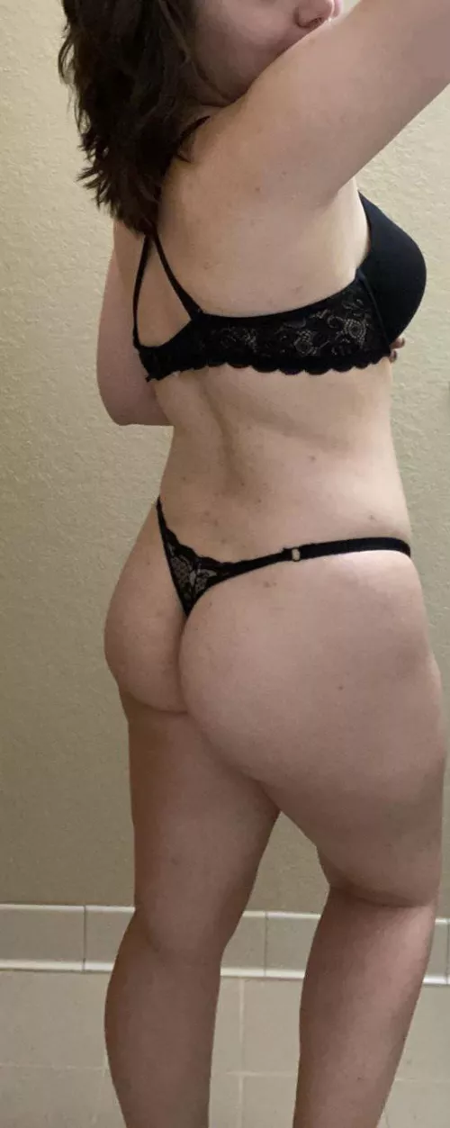 A couple months old but on of my absolute favorite pictures! What do you think? by avawayne