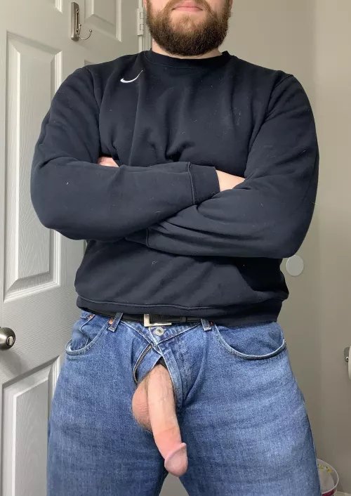 A crewneck and jeans are my favorite outfit. by icytonight600