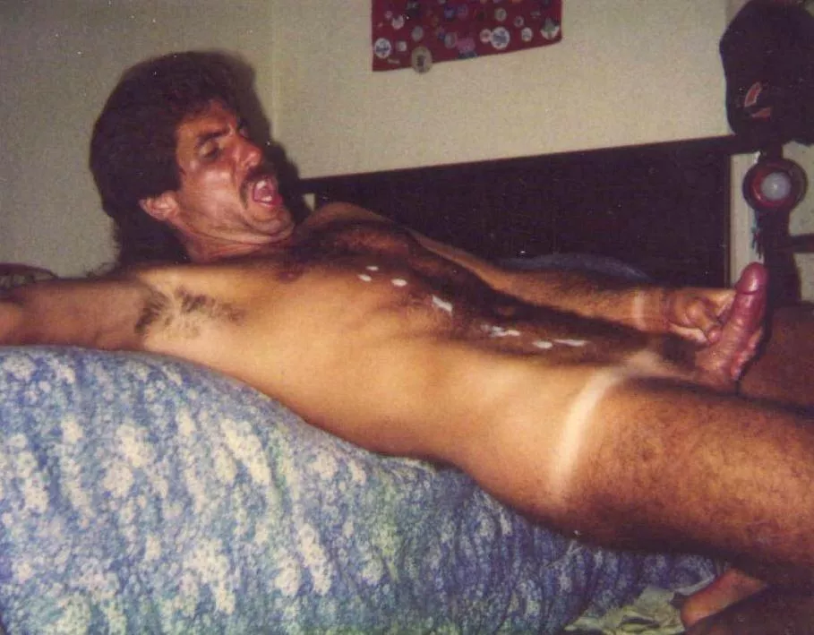 A DAD CUMS posted by copyknight44