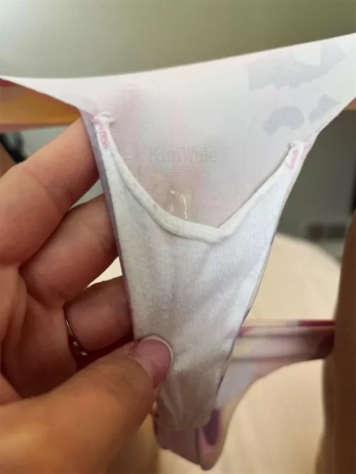 A drop of grool 💧 by KimWale