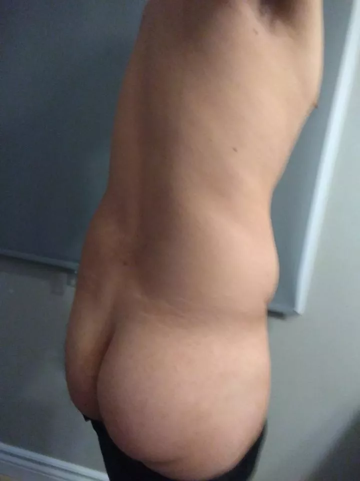 A few extra wrinkles in my 40s but still love my body. 44 posted by you_and_whos_army_