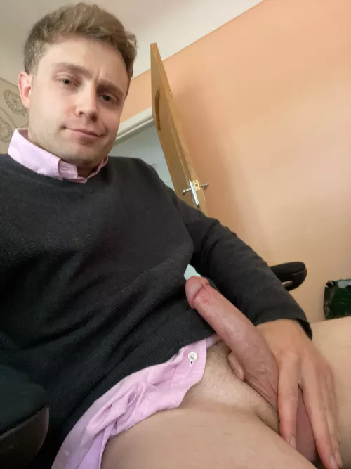 A few of you only want it in full glory… by Discerninggent69