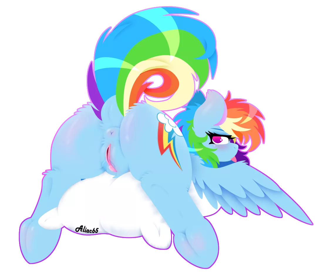 A Fluffy Rainbow Butt (Aliac65) posted by Vauria