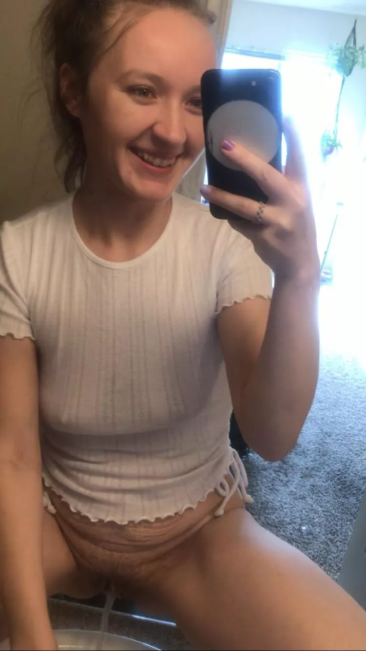 a fun sink pee (; posted by SpitInMyMouth420_