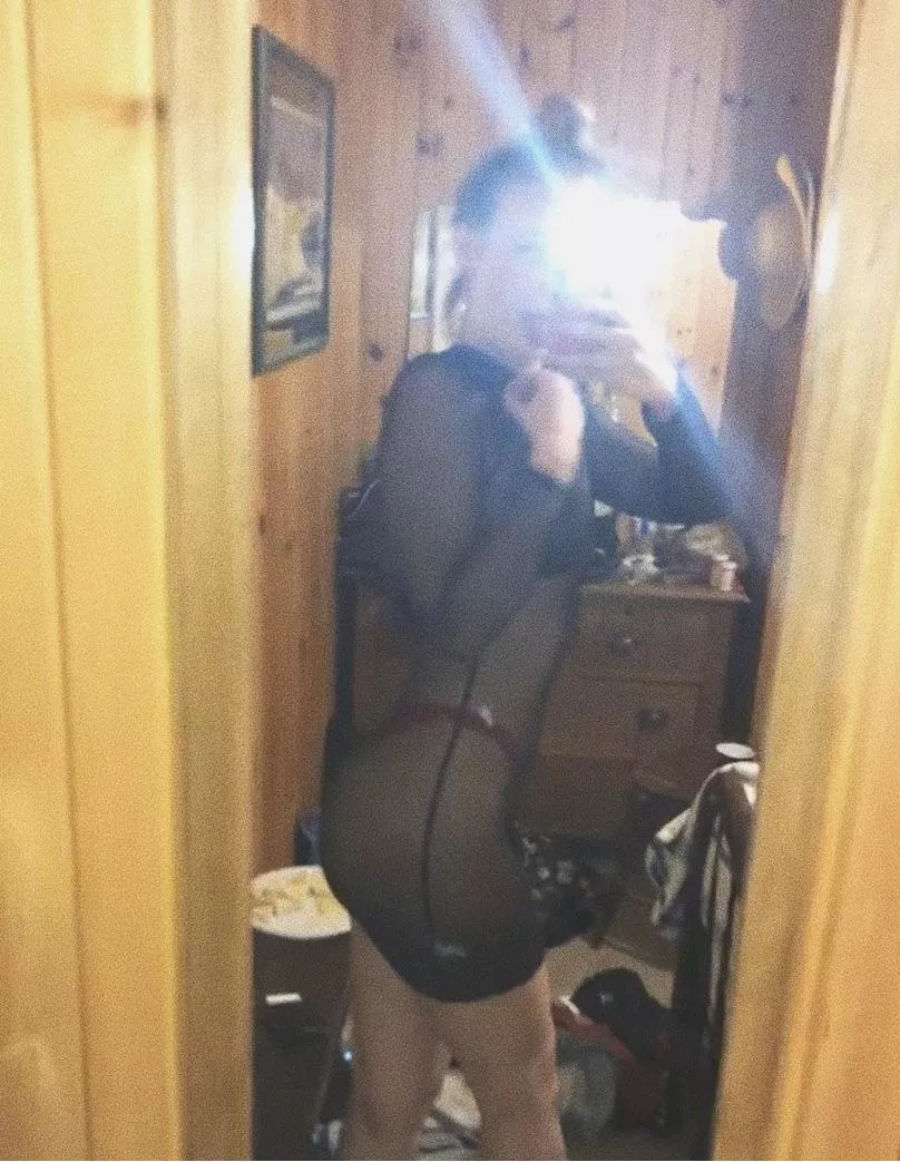 A good outfit for you to rip Into 😋 posted by ilovecharli789