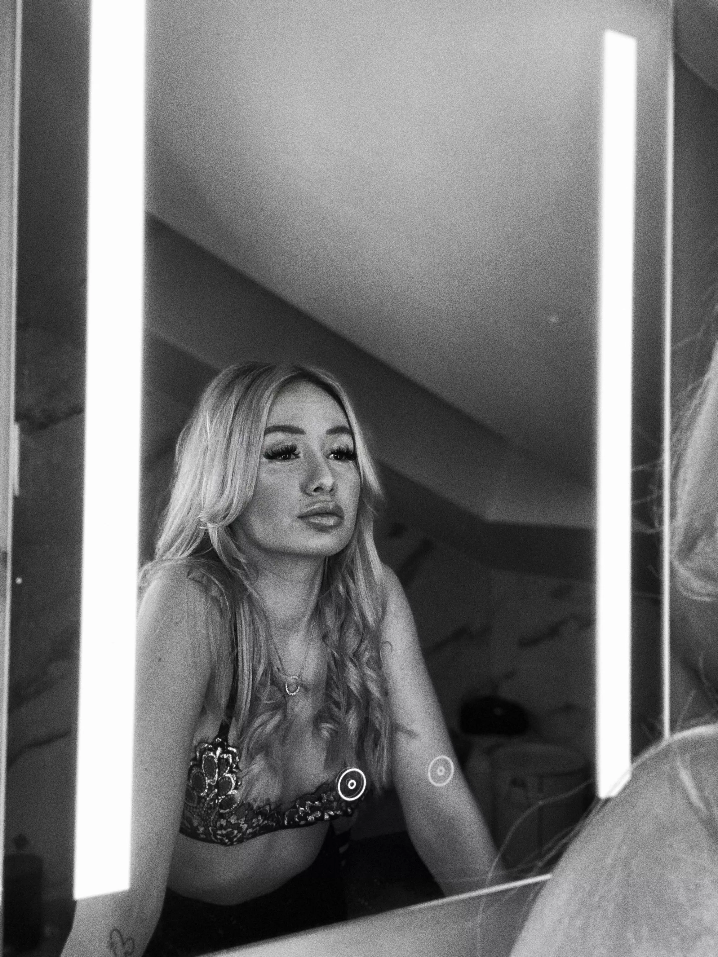 A handful to play with posted by ellifairy69