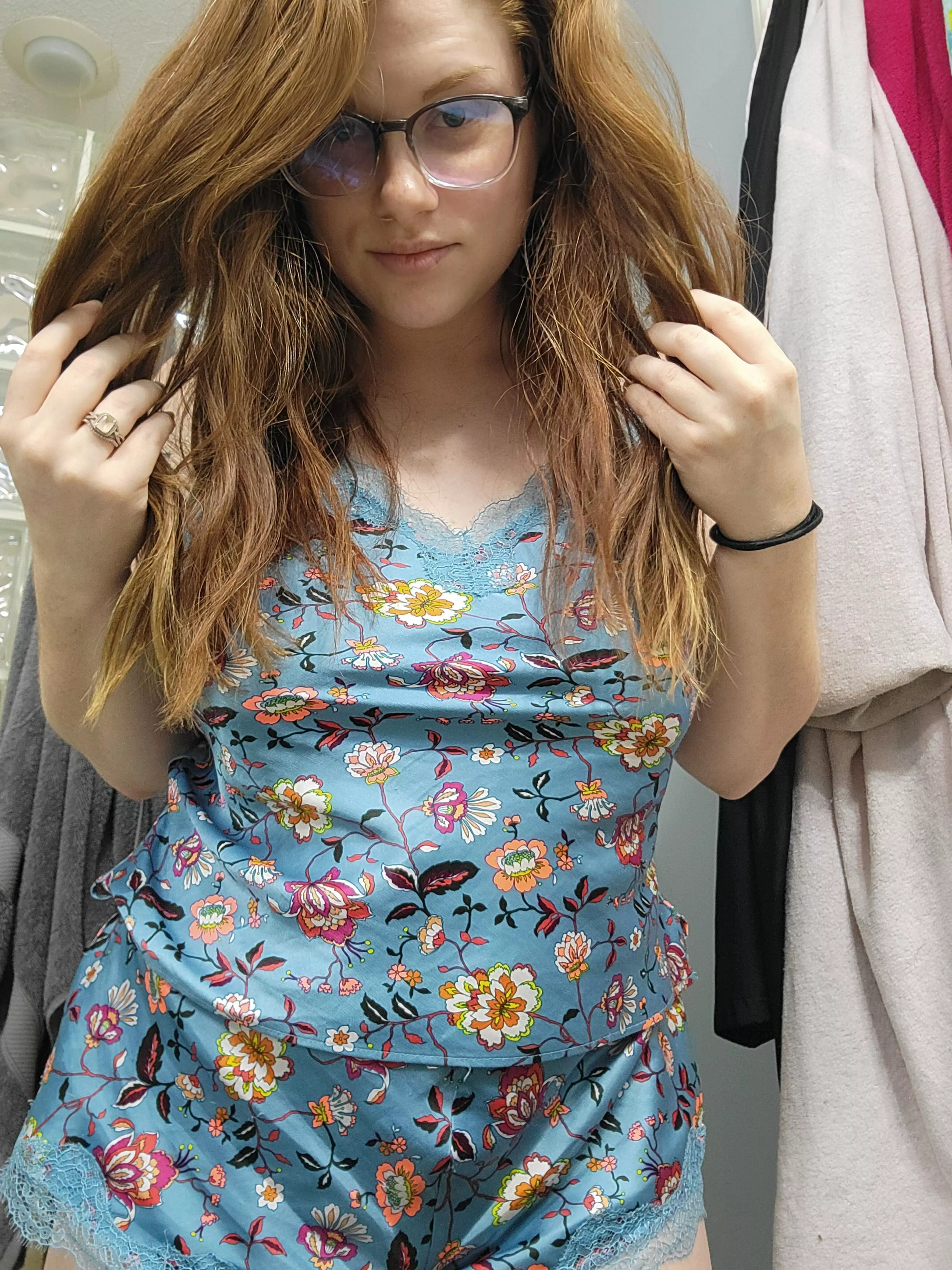 A hot mess of a wife over here ☺️ posted by mrsruby94