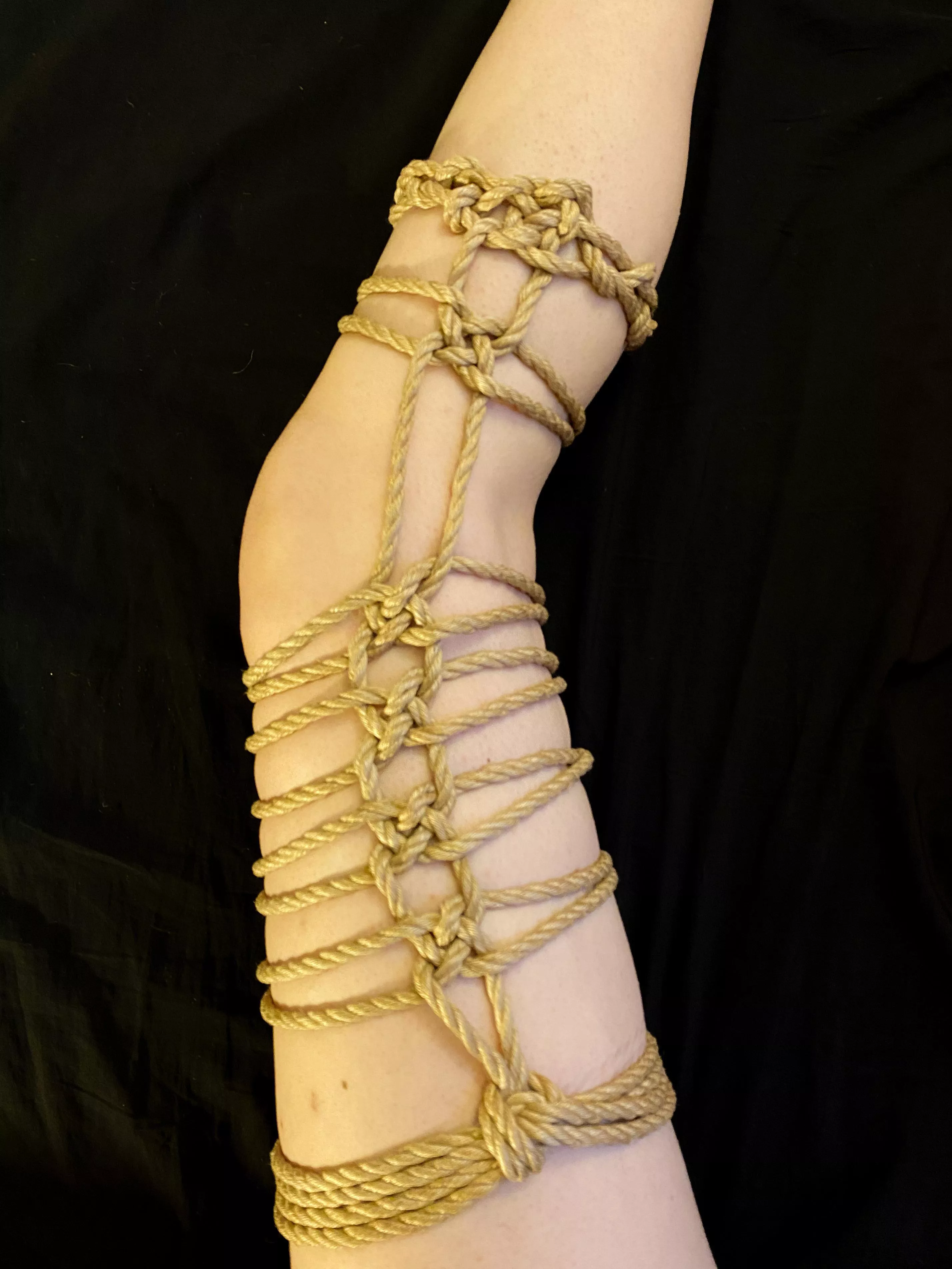 A litle bit of pattern practice for the day posted by LewdLittlebird