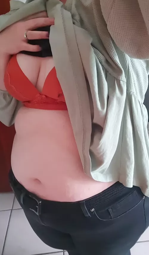 A little bit of colour never hurt anyone... by Gold-Active1920