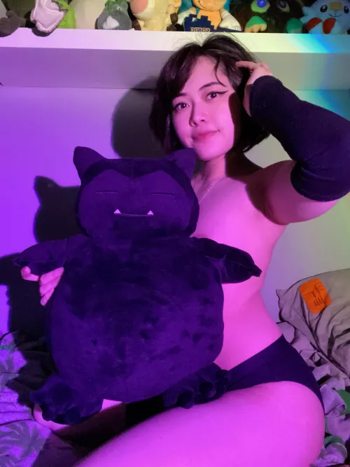 a little blurry but do you like my snorlax ? 🥺🖤 by ErikaBulbasaur