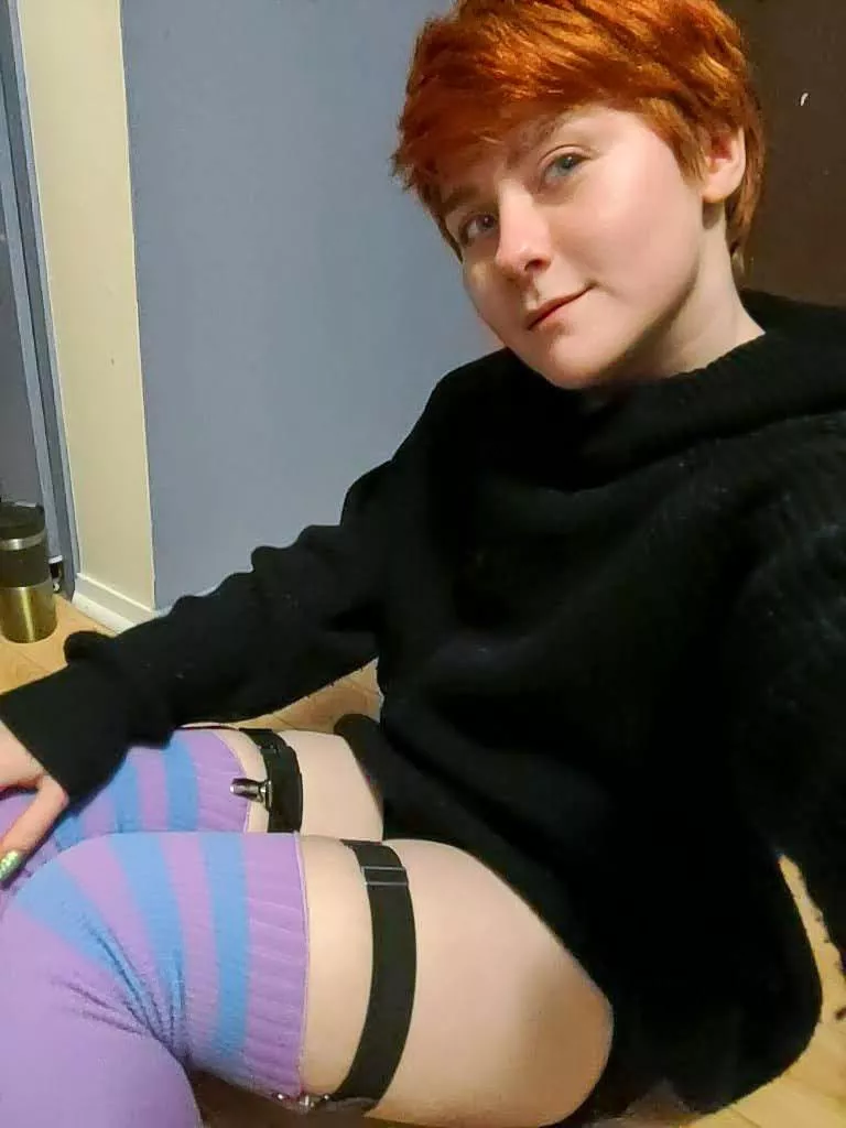 🙈A little nervous to show my face, but I'm feeling good on this Femboy Friday!! posted by Sol_Rosemary