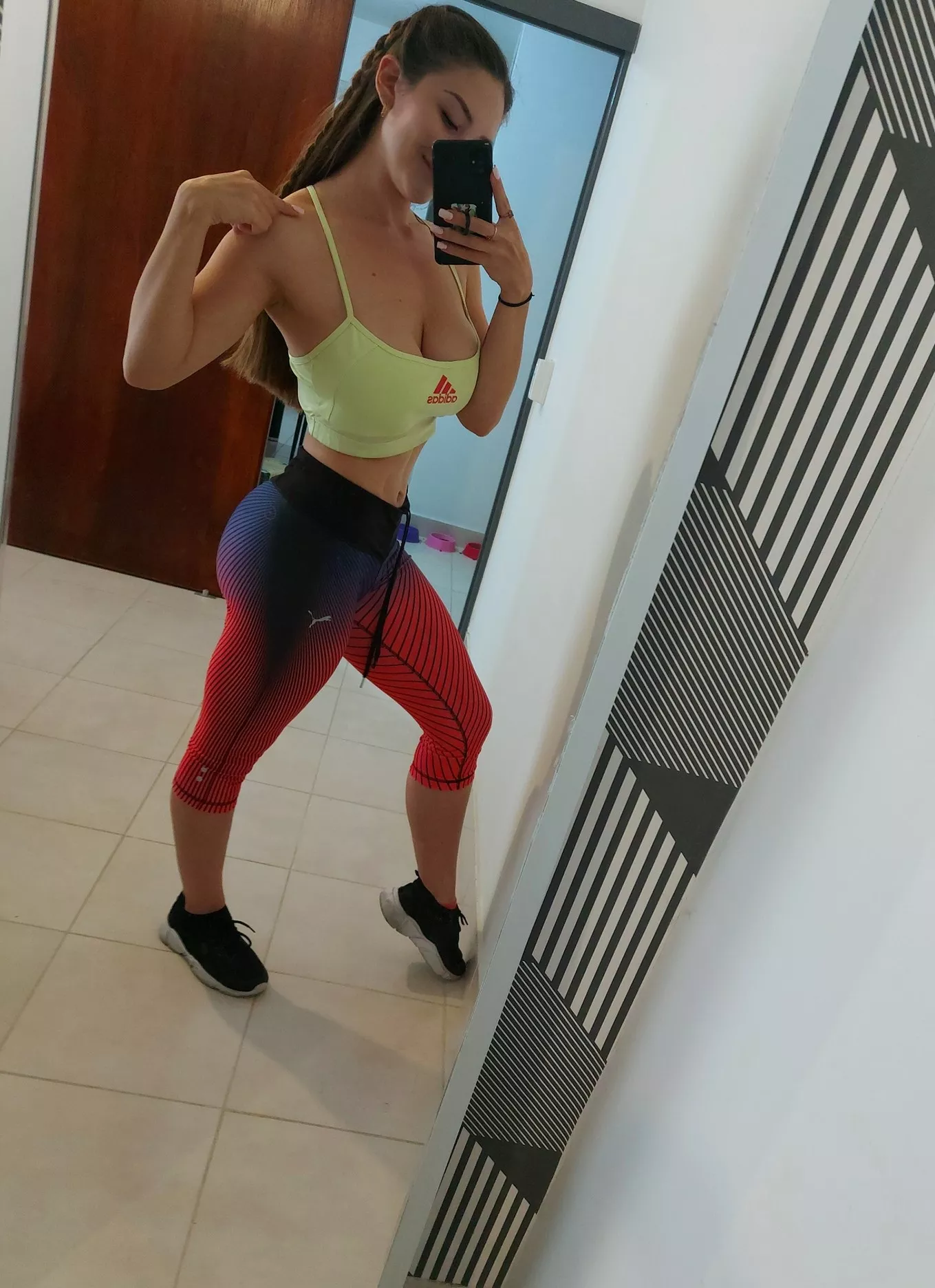 A little post-workout selfie ☺️ [F] posted by irisgw