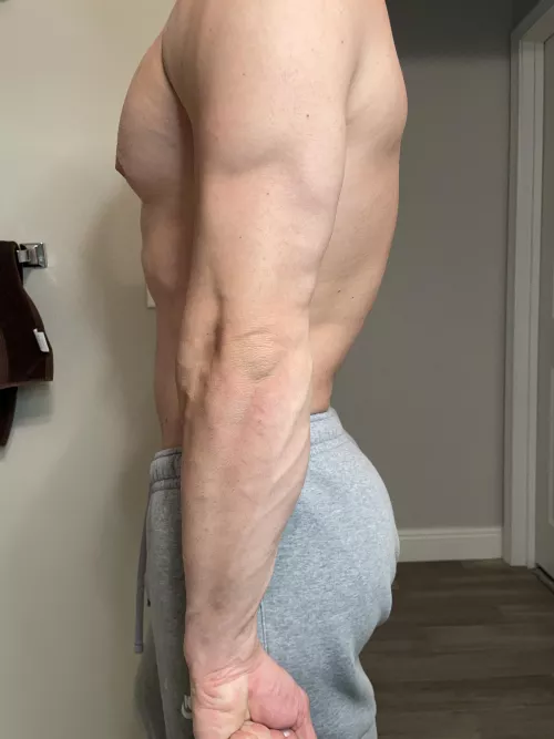 A little side view for ya by DannyDanger369