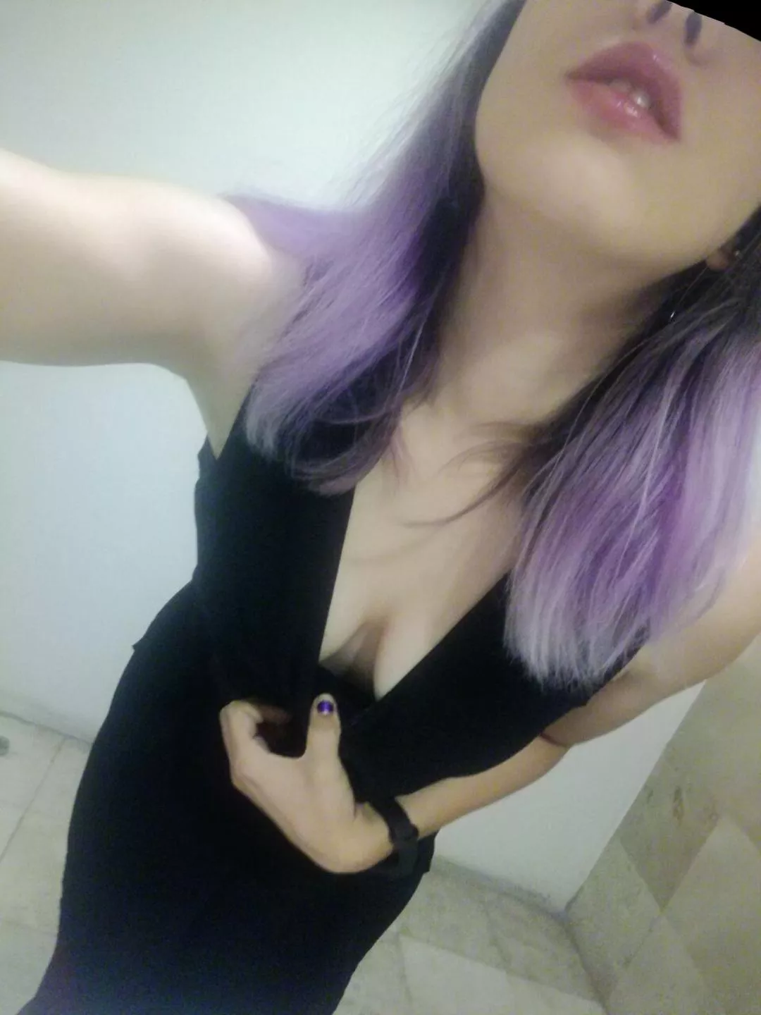 a little tease from the office, happy Friday! [F] posted by CecilleBiNight