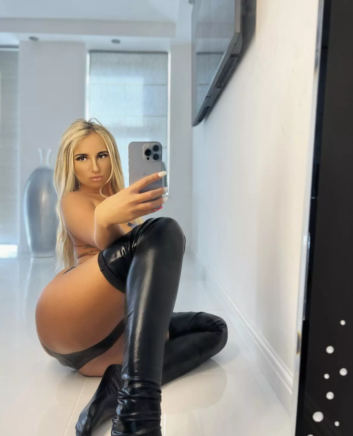 A LOT more content on my OF (requests reciprocated…) link in comments posted by x____bp