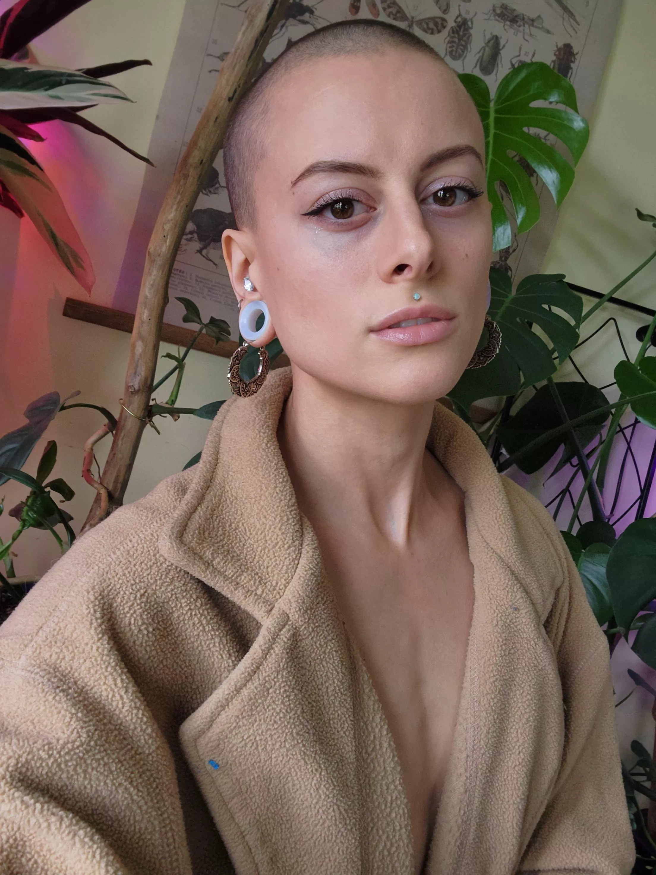 a lovely mild day to yall [f] posted by LayneeDivinee