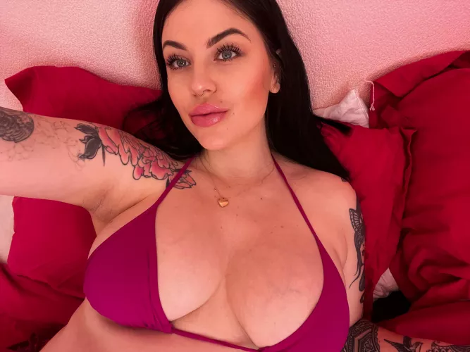 A milf in the making 🐮 7 months pregnant! by aemelia_fox