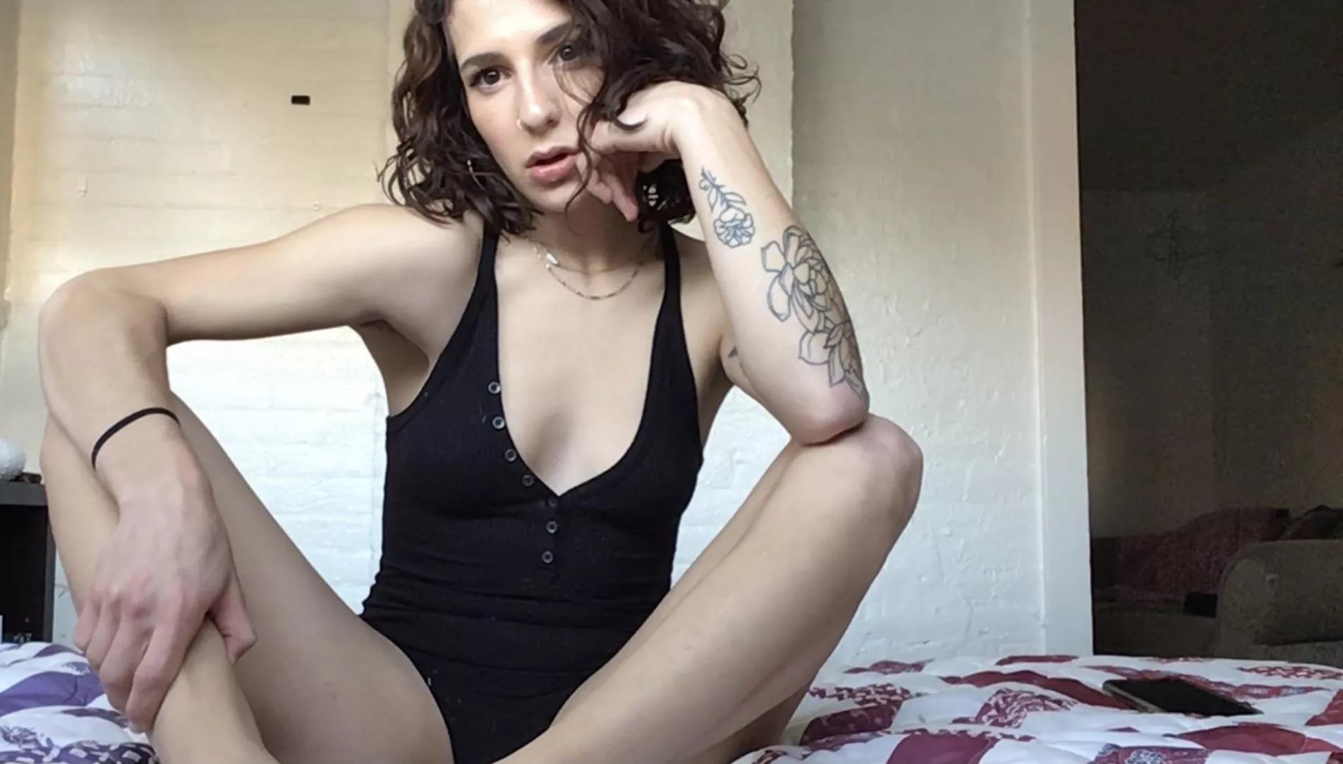 a moody, broody curly cutie 😇 posted by willababyxo