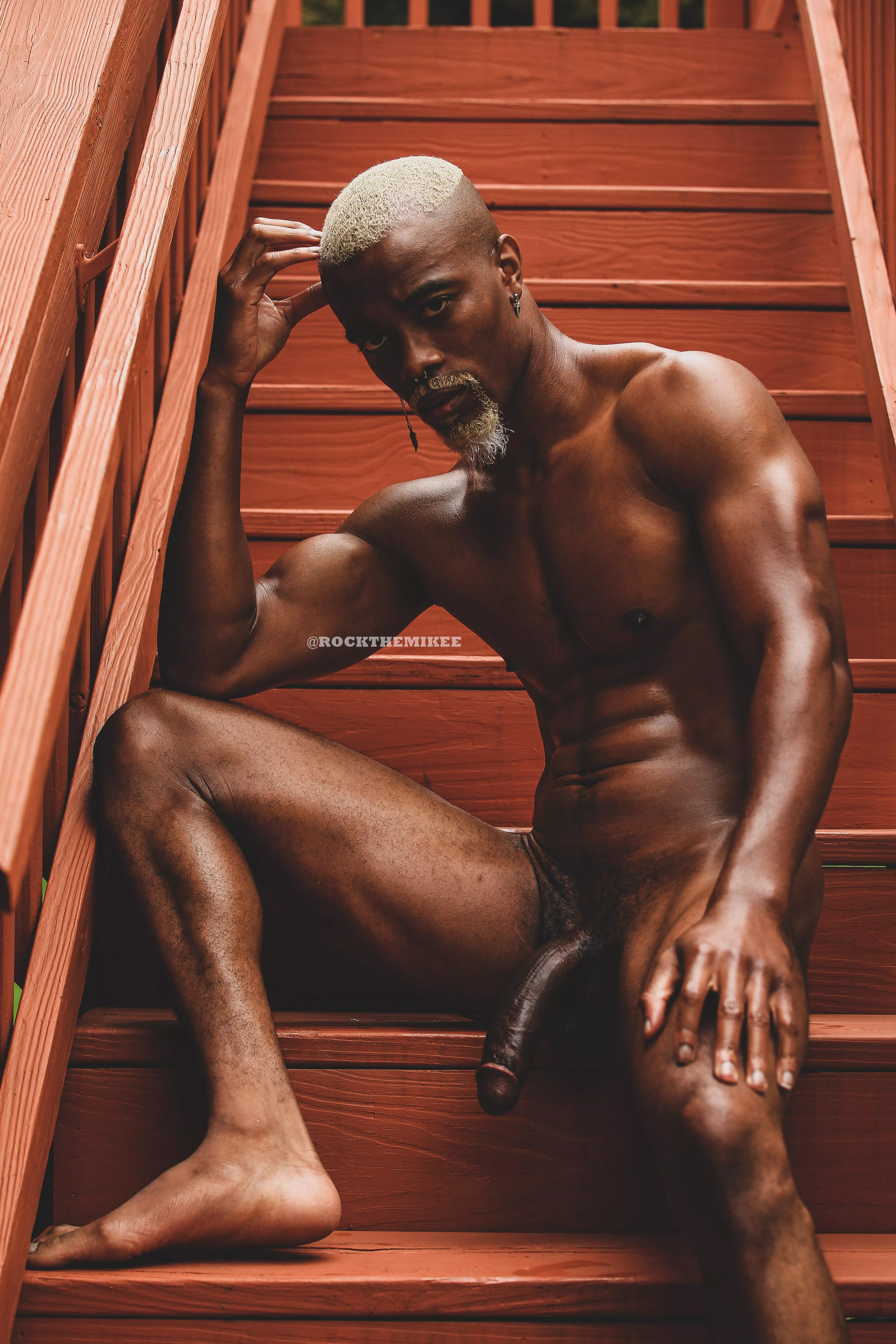 A nice face, nive body, and thick dick, what more could you want??? posted by tropicalskate