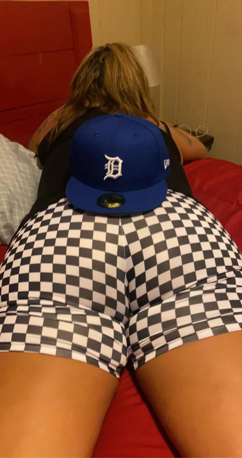 A night alone I got her the shorts and she got me the hat 😎 by pmpnhubs