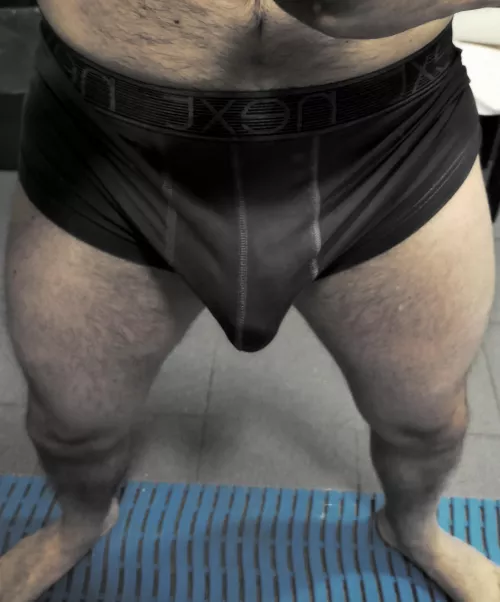 a quick shower at the gym..... by Hereforconfidence1