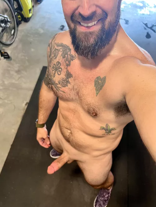 A rainy Monday HIIT done. Would be nice to hit you from the back now. by SoutheastEggplant