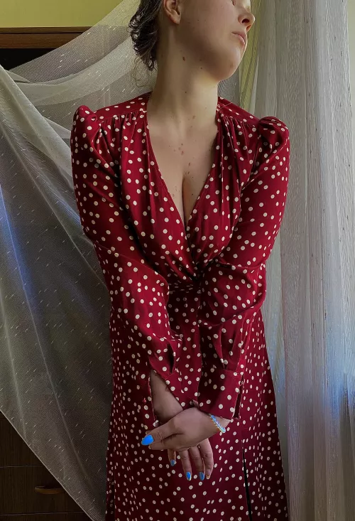 A serving housewife 😁 by Sweet_Babygirl_x