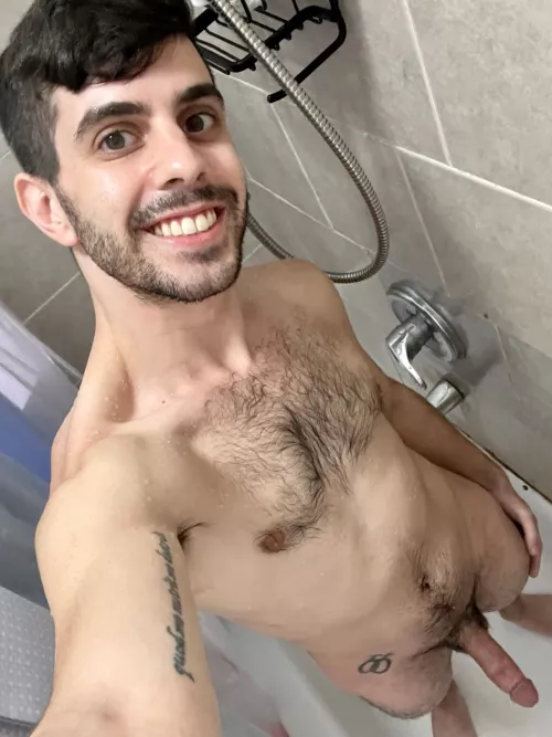 A showered otter is a happy otter by DennieAngelo