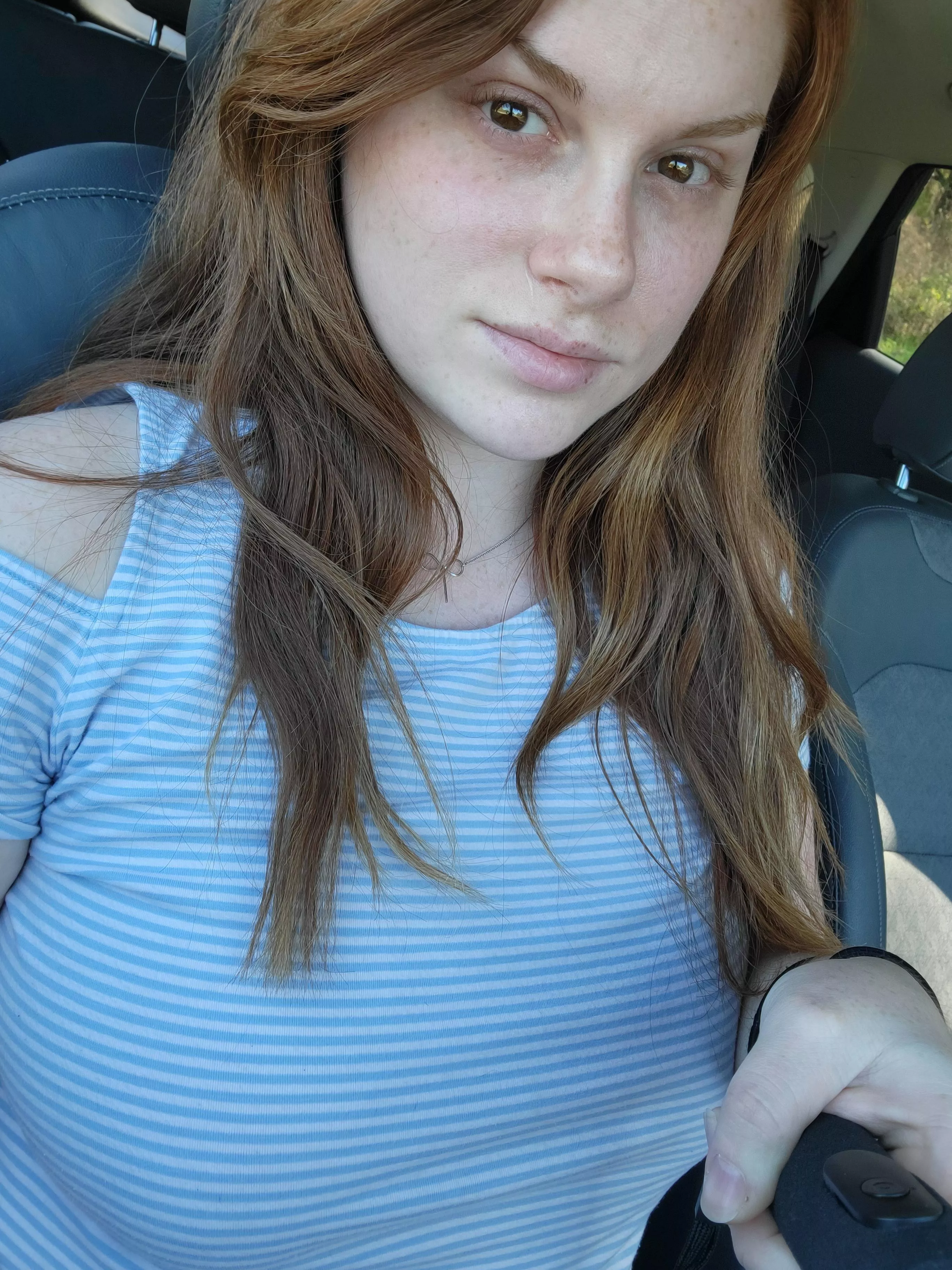 A simple selfie ☺️ posted by mrsruby94