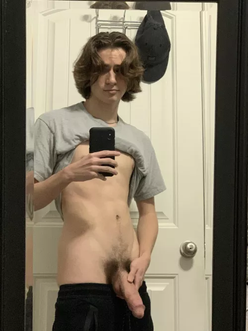 A small part of me wants to be walked in on 😖 by Columbus_1942