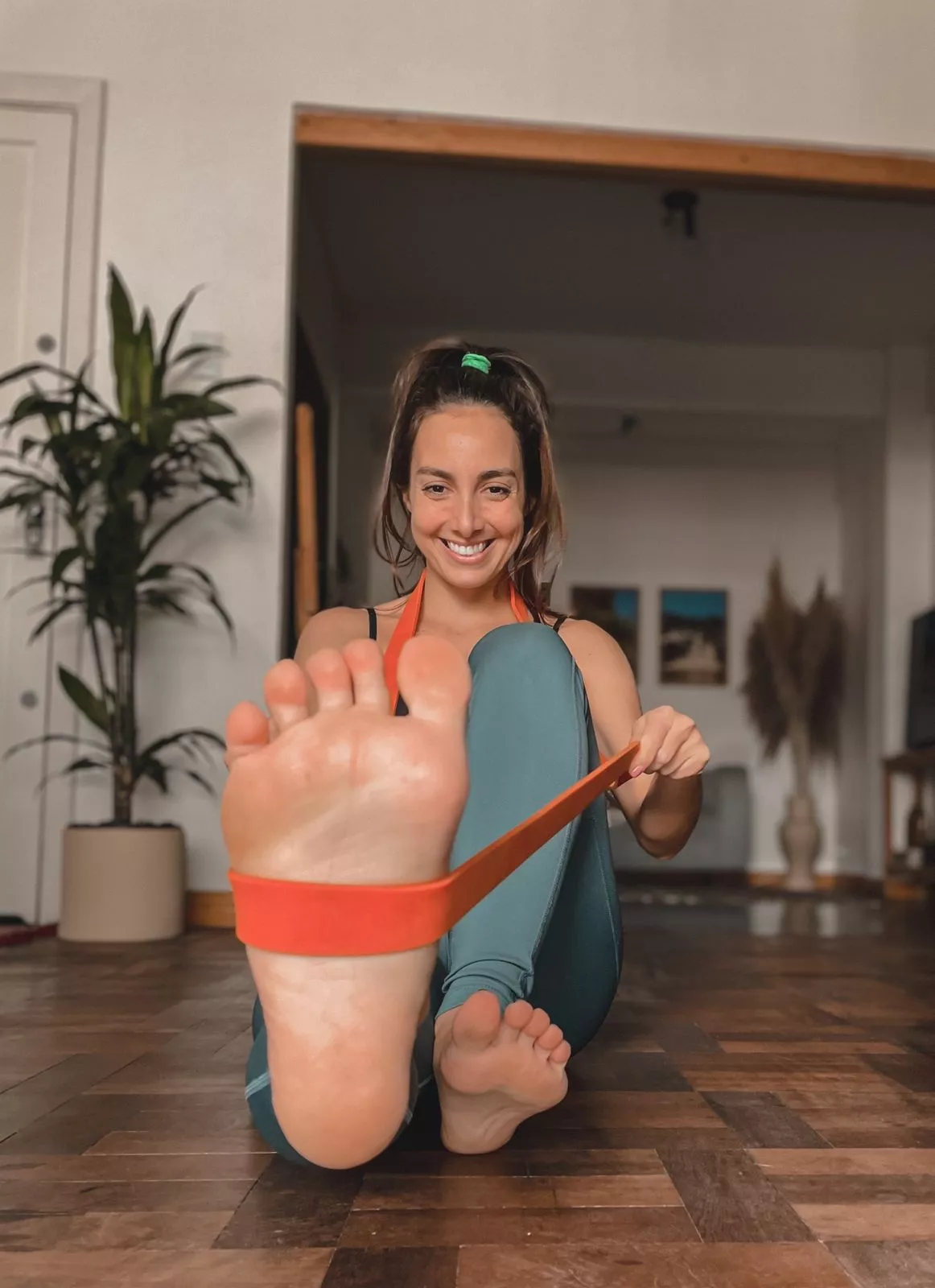 A sneak peek into my morning exercising routine. [F] posted by AnaBloom