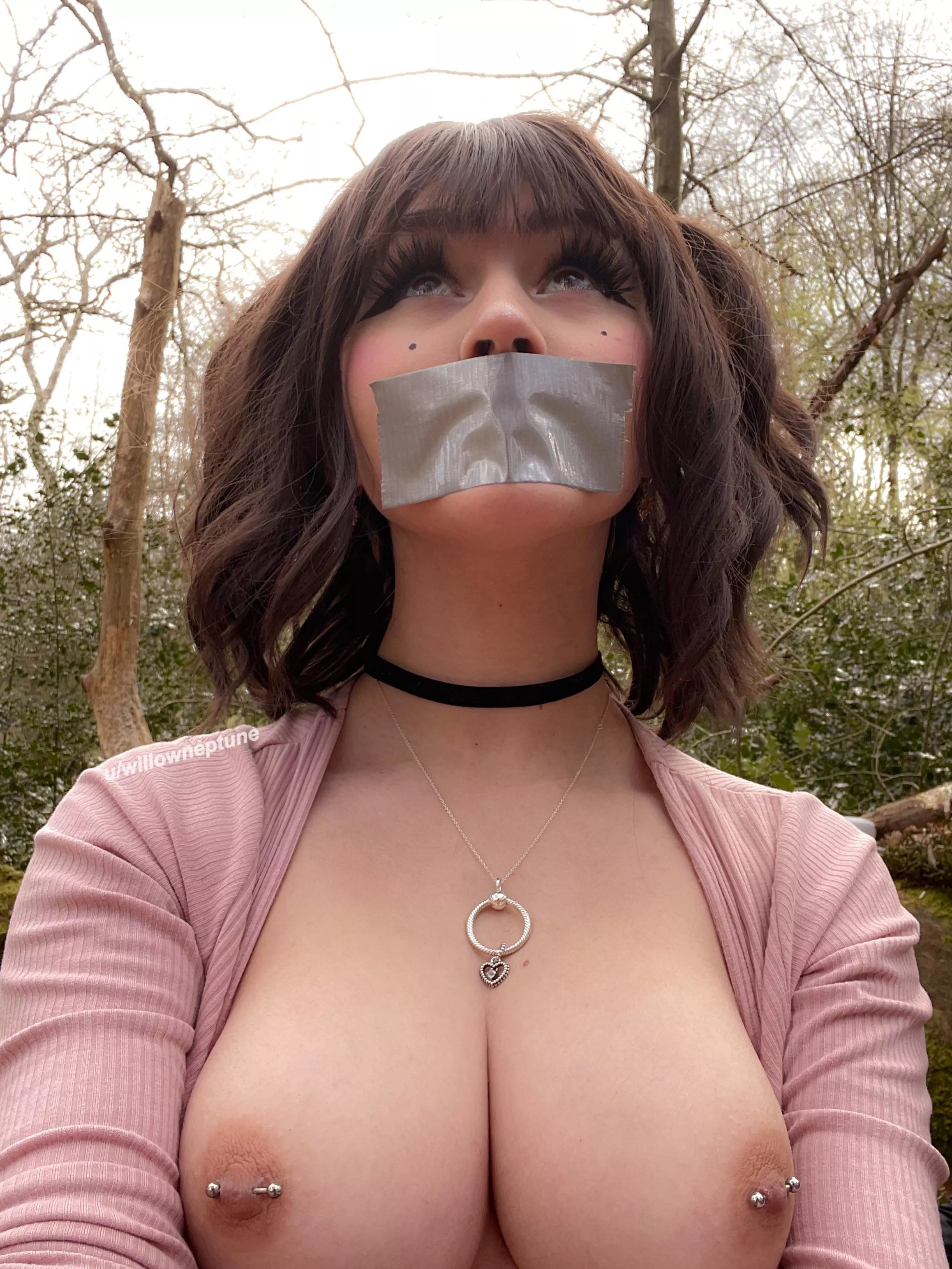 a willing victim [f] posted by willowneptune