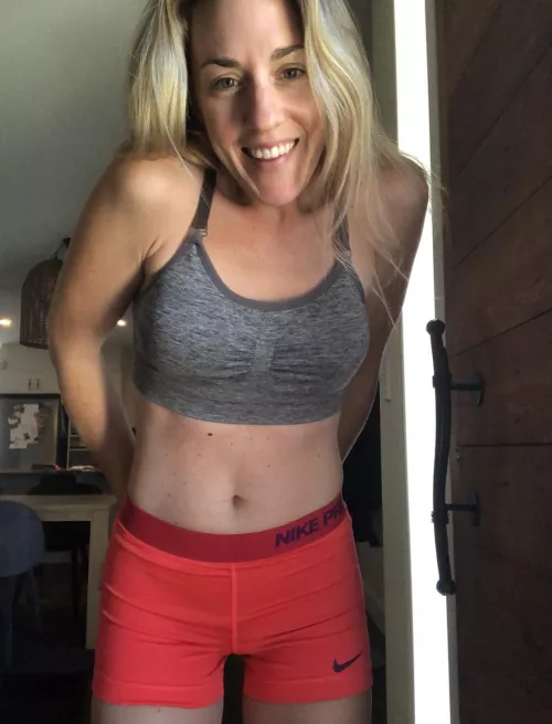 A work in progress, next stop 6 pack abs! 💪🏼 by bettyotr